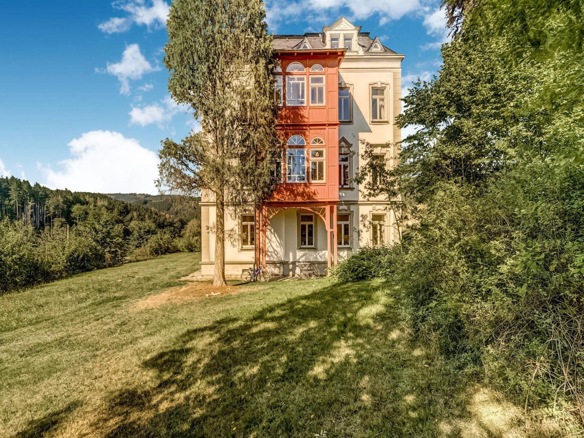 Alluring Villa In Grunhainichen Borstendorf With Garden Leubsdorf エクステリア 写真