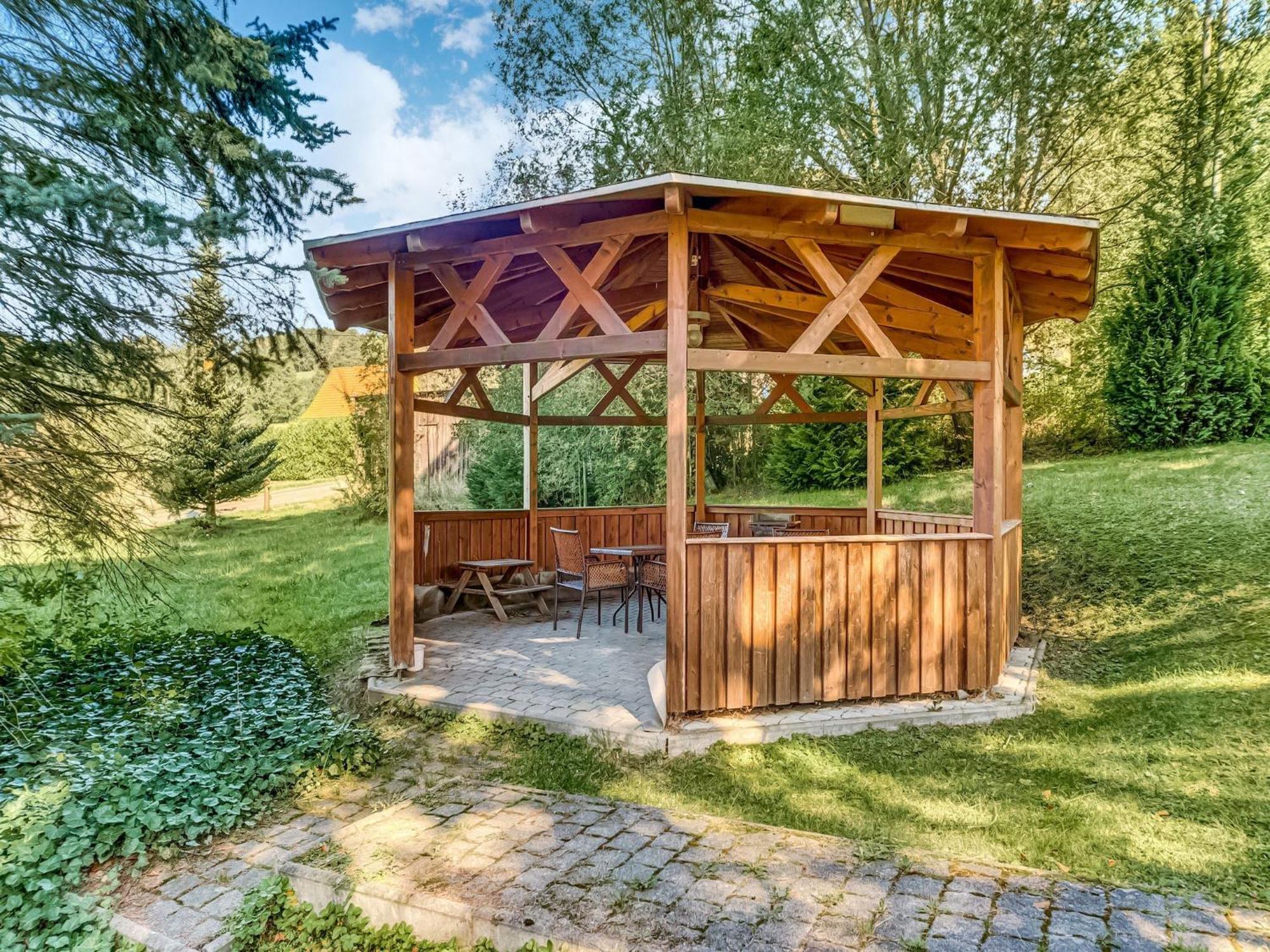 Alluring Villa In Grunhainichen Borstendorf With Garden Leubsdorf エクステリア 写真