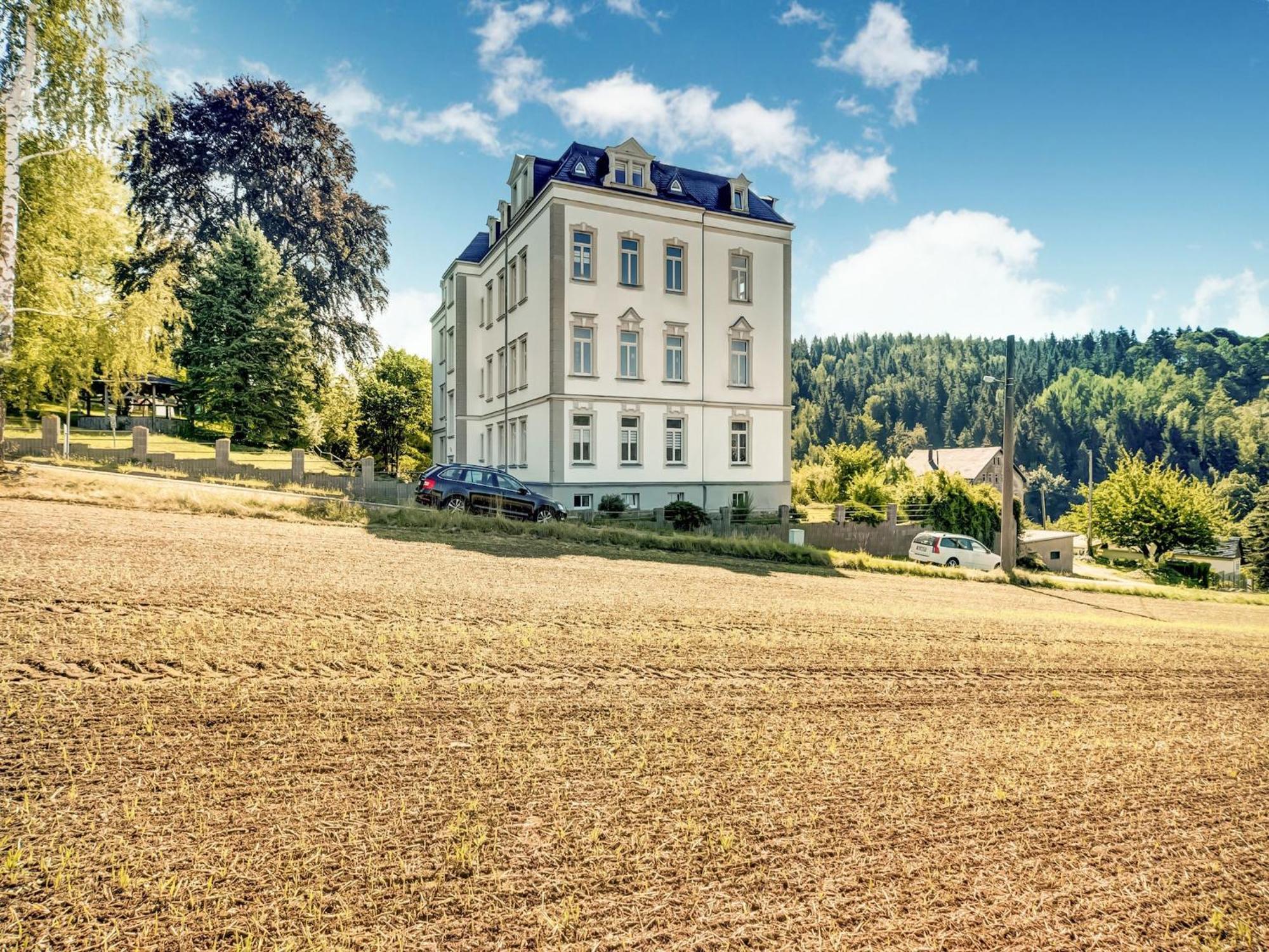 Alluring Villa In Grunhainichen Borstendorf With Garden Leubsdorf エクステリア 写真